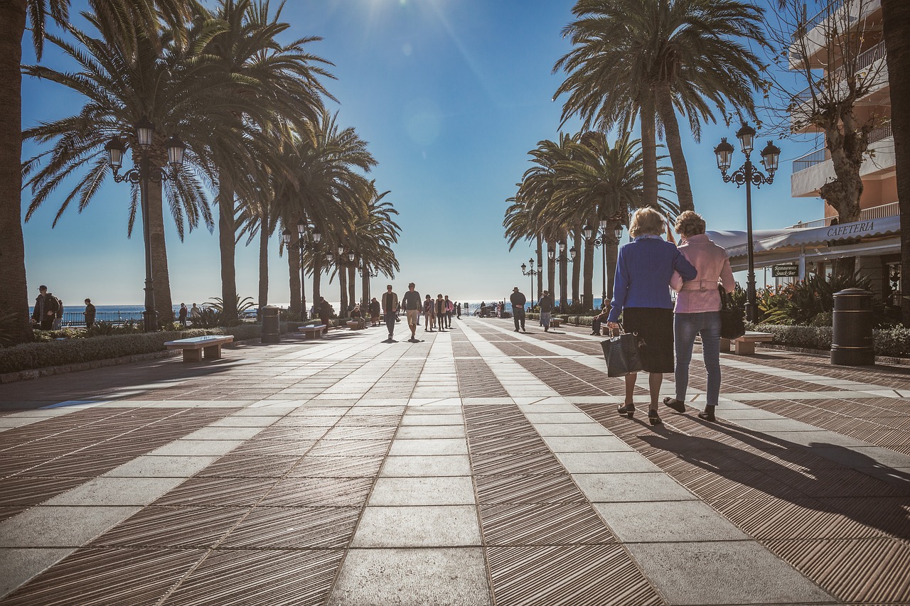 Debemos tener cuidado al salir a la calle, no es recomendable salir entre las 13:00 y las 19:00 de la tarde.